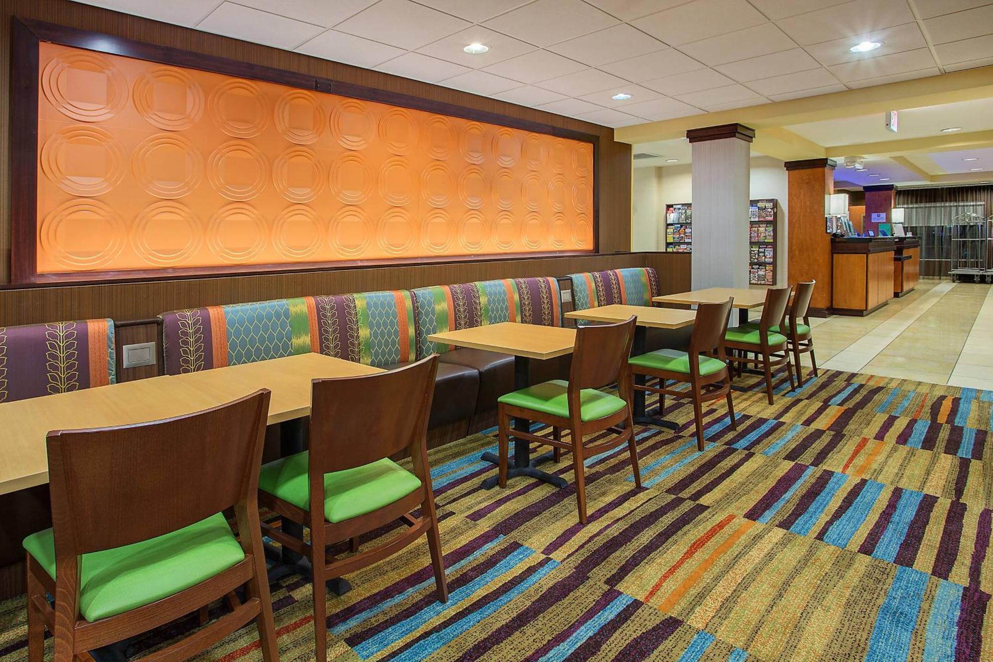 Fairfield Inn & Suites Kodak Eksteriør billede